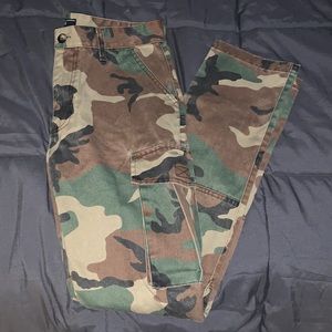 FOREVER 21 CAMO PANTS